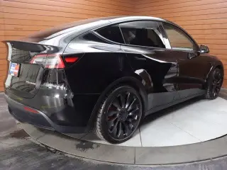 Tesla Model Y 2024 AWD Performance 4dr Crossover