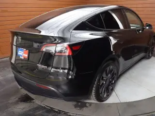 Tesla Model Y 2024 AWD Performance 4dr Crossover