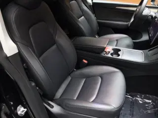 Tesla Model Y 2024 AWD Performance 4dr Crossover