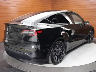 Tesla Model Y 2024 AWD Performance 4dr Crossover