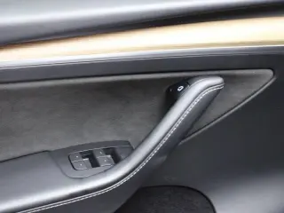Tesla Model Y 2024 AWD Performance 4dr Crossover