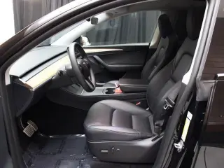 Tesla Model Y 2024 AWD Performance 4dr Crossover