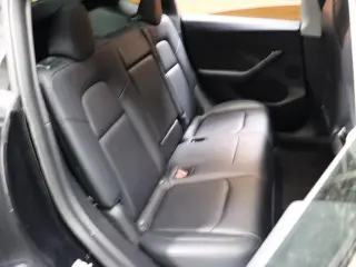 Tesla Model Y 2024 AWD Performance 4dr Crossover