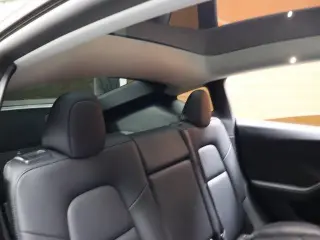 Tesla Model Y 2024 AWD Performance 4dr Crossover