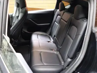 Tesla Model Y 2024 AWD Performance 4dr Crossover