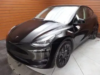 Tesla Model Y 2024 AWD Performance 4dr Crossover