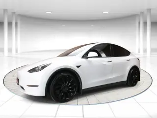 Tesla Model Y 2022 AWD Performance 4dr Crossover