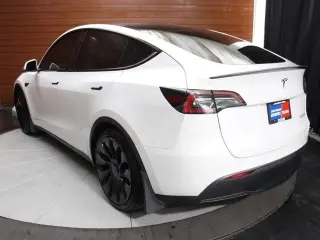 Tesla Model Y 2022 AWD Performance 4dr Crossover