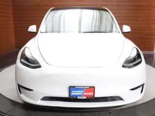 Tesla Model Y 2022 AWD Performance 4dr Crossover
