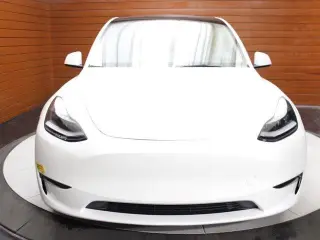 Tesla Model Y 2022 AWD Performance 4dr Crossover