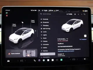 Tesla Model Y 2022 AWD Performance 4dr Crossover