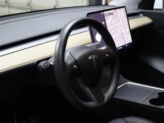 Tesla Model Y 2022 AWD Performance 4dr Crossover