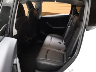 Tesla Model Y 2022 AWD Performance 4dr Crossover