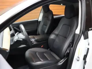 Tesla Model Y 2022 AWD Performance 4dr Crossover