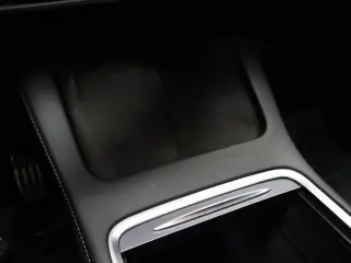 Tesla Model Y 2022 AWD Performance 4dr Crossover