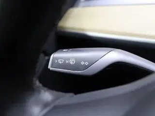 Tesla Model Y 2022 AWD Performance 4dr Crossover