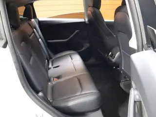 Tesla Model Y 2022 AWD Performance 4dr Crossover