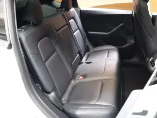 Tesla Model Y 2022 AWD Performance 4dr Crossover
