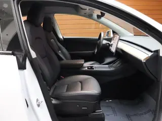 Tesla Model Y 2022 AWD Performance 4dr Crossover