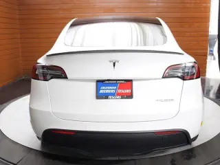 Tesla Model Y 2022 AWD Performance 4dr Crossover