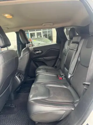 Jeep Cherokee 2016 4x4 Trailhawk 4dr SUV
