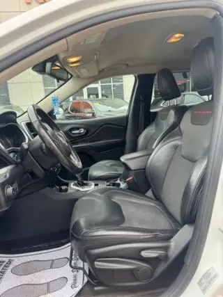 Jeep Cherokee 2016 4x4 Trailhawk 4dr SUV