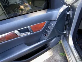 2011 MERCEDES-BENZ C-CLASS