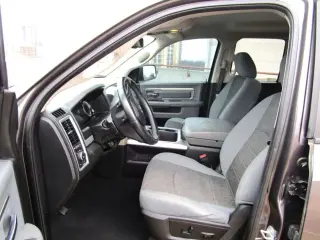 2019 RAM 1500 CLASSIC QUAD CAB