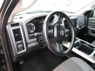 2019 RAM 1500 CLASSIC QUAD CAB