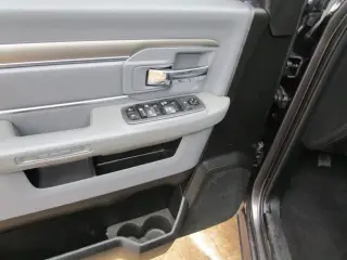 2019 RAM 1500 CLASSIC QUAD CAB