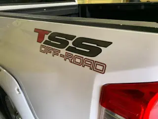 2015 TOYOTA TUNDRA CREWMAX