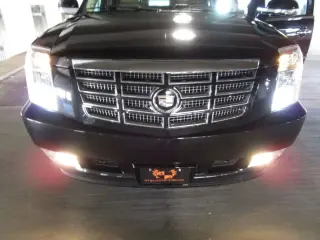 2011 CADILLAC ESCALADE ESV