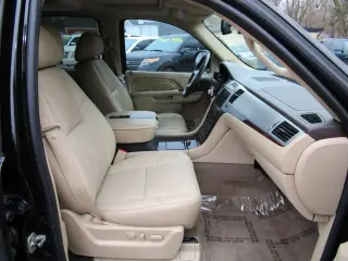 2011 CADILLAC ESCALADE ESV
