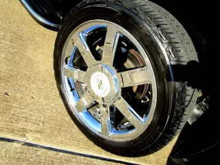2011 CADILLAC ESCALADE ESV