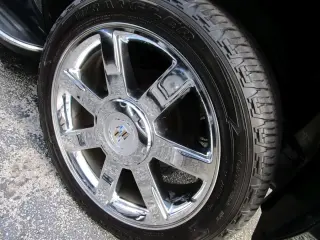 2011 CADILLAC ESCALADE ESV