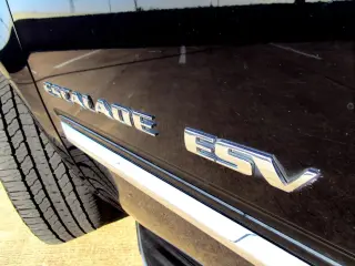 2011 CADILLAC ESCALADE ESV