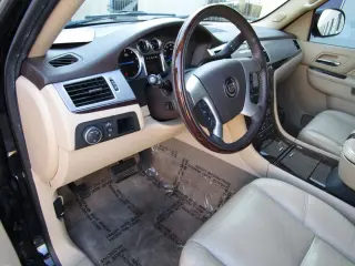 2011 CADILLAC ESCALADE ESV