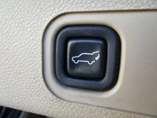 2011 CADILLAC ESCALADE ESV