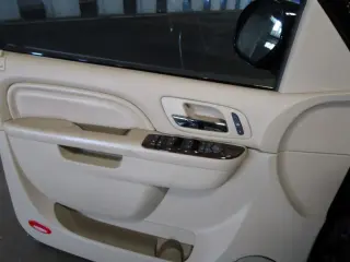 2011 CADILLAC ESCALADE ESV