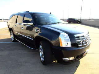 2011 CADILLAC ESCALADE ESV