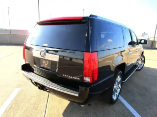 2011 CADILLAC ESCALADE ESV