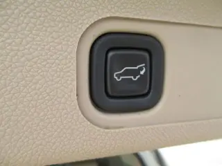 2011 CADILLAC ESCALADE ESV