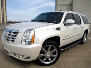 2011 CADILLAC ESCALADE ESV