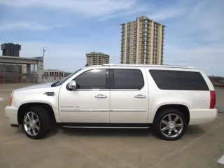 2011 CADILLAC ESCALADE ESV