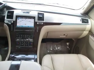 2011 CADILLAC ESCALADE ESV