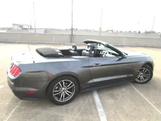 2017 FORD MUSTANG