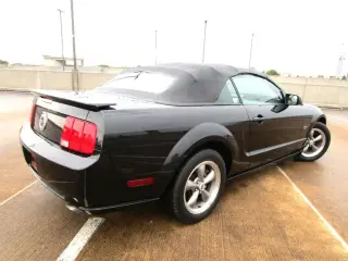 2006 FORD MUSTANG