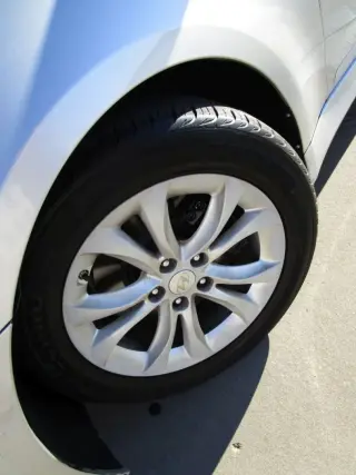 2012 HYUNDAI GENESIS