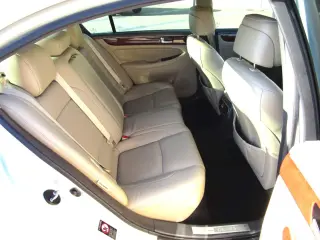 2012 HYUNDAI GENESIS
