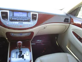 2012 HYUNDAI GENESIS